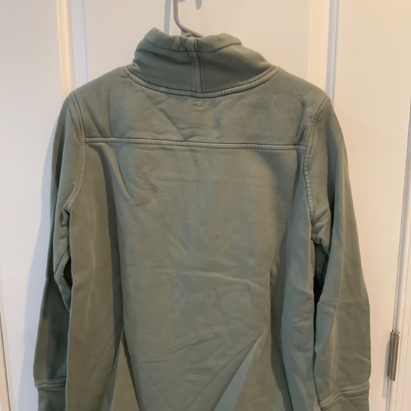 Vineyard Vines pullover - Picture 2 of 4